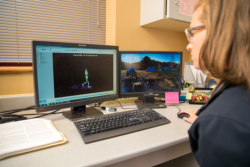 Ball State Kinesiology student looking at computer screen