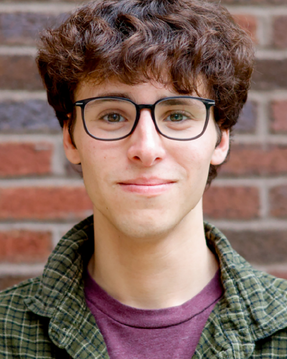 Headshot of Quinn George Pallilonis.