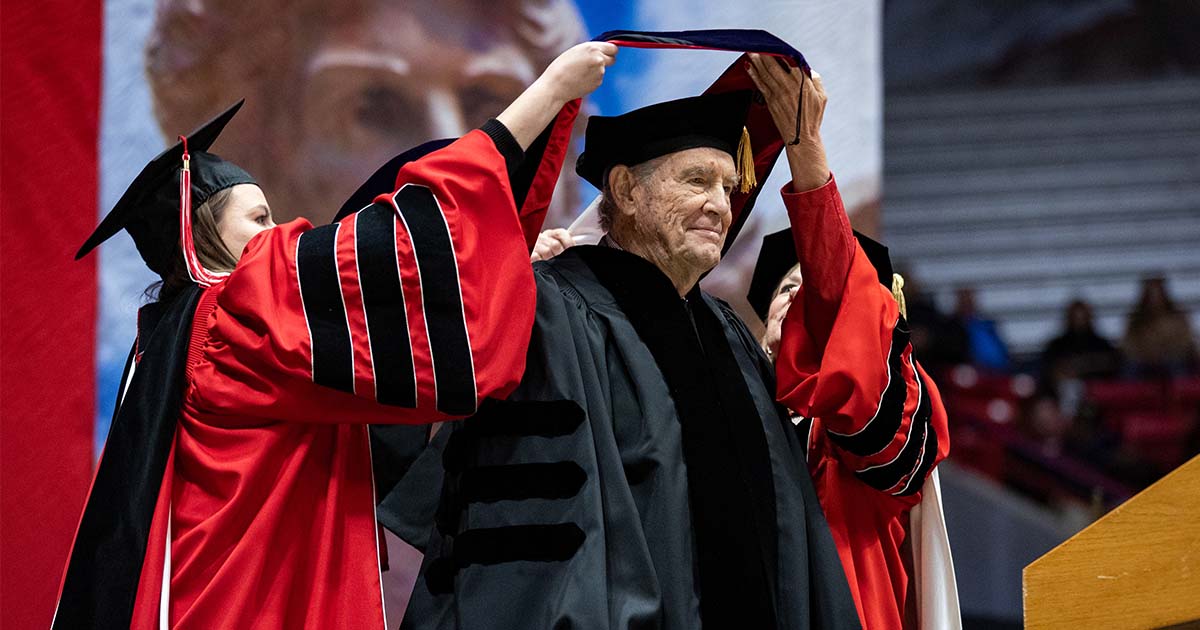 Dick Emens receive honorary doctorate of Law