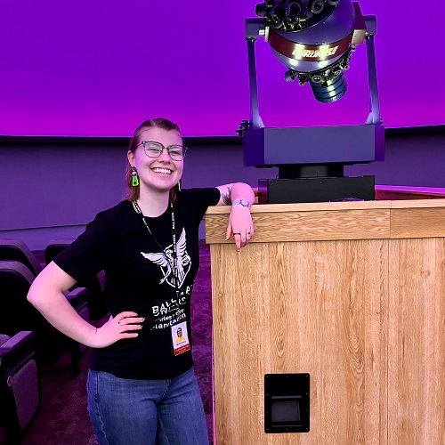 Wilhelmina with projector